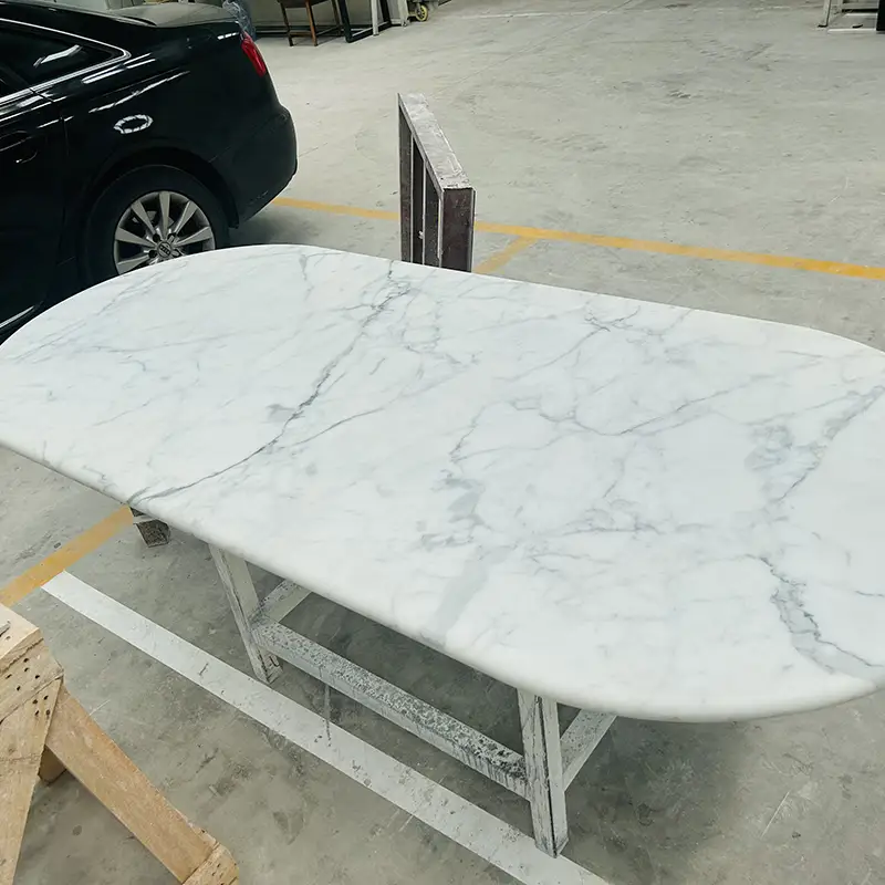 Mramorový stůl Bianco Carrara